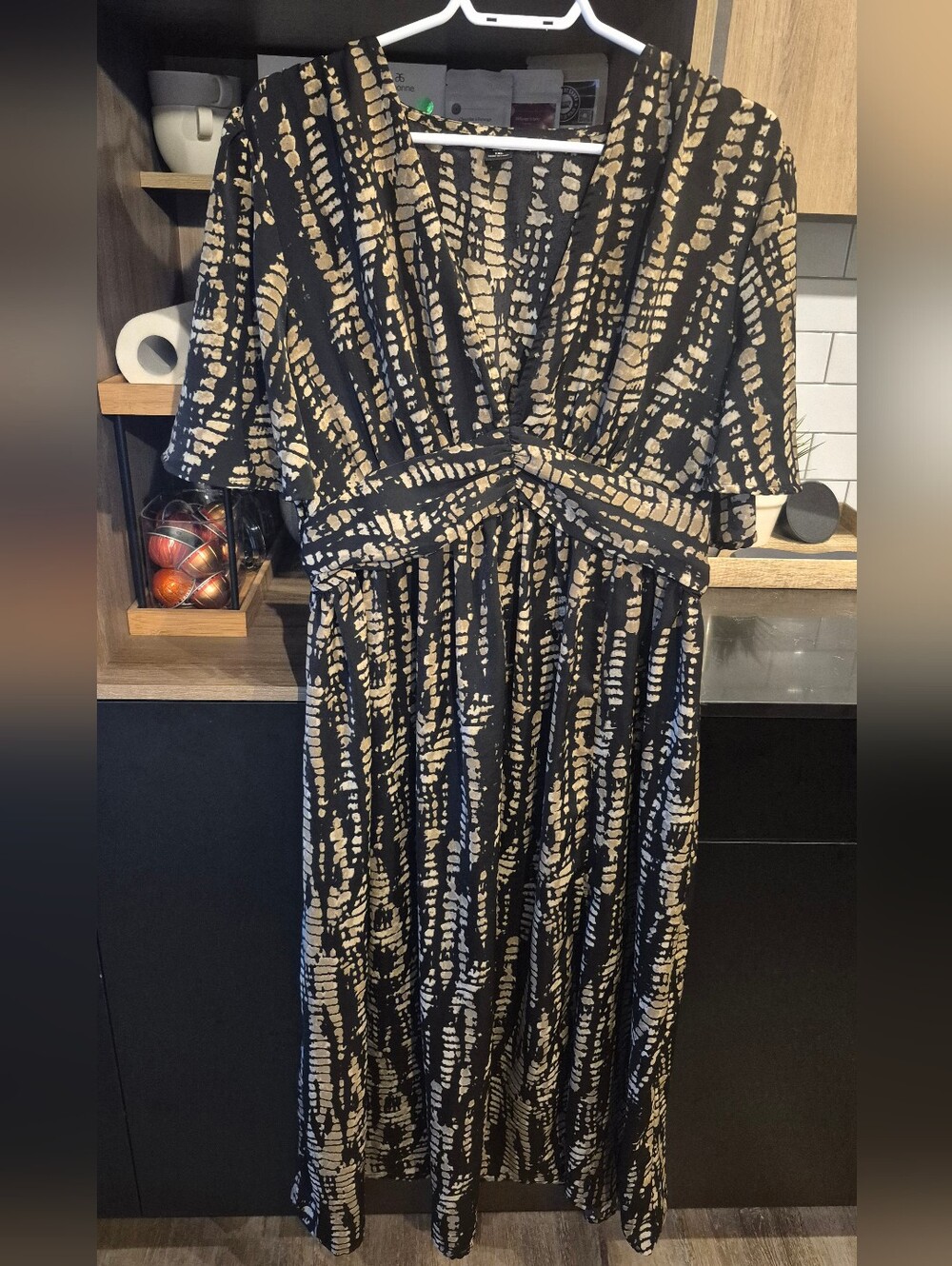 SHEIN Black and Tan Knot-Front V-Neck Maxi Dress
